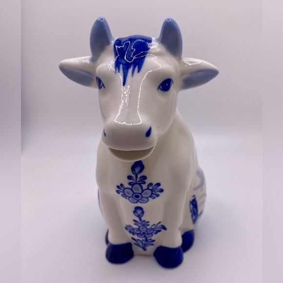 Vintage Delft Signed Sitting Cow Porcelain Creamer Pristine Blue & White 5” H - Picture 2 of 6